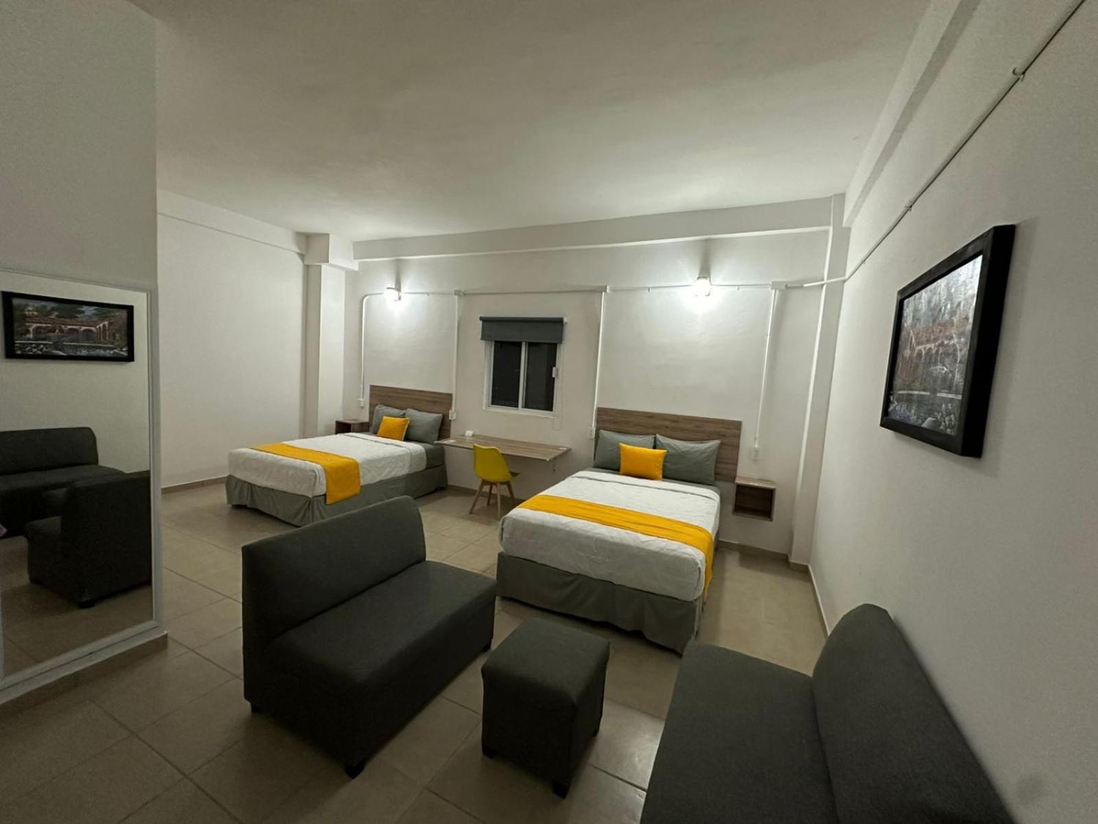 Hotel Plaza Centenario Juan Aldama Exteriör bild